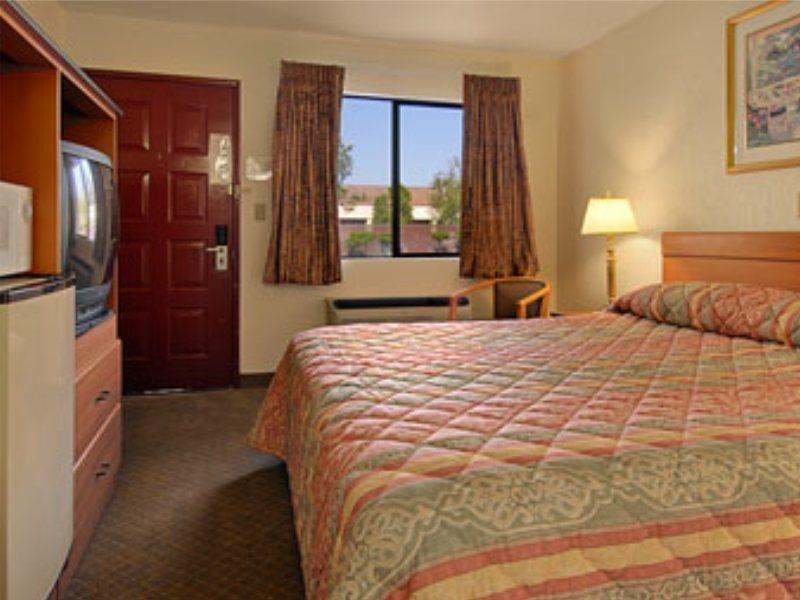 Travelodge Sacramento/Rancho Cordova Δωμάτιο φωτογραφία